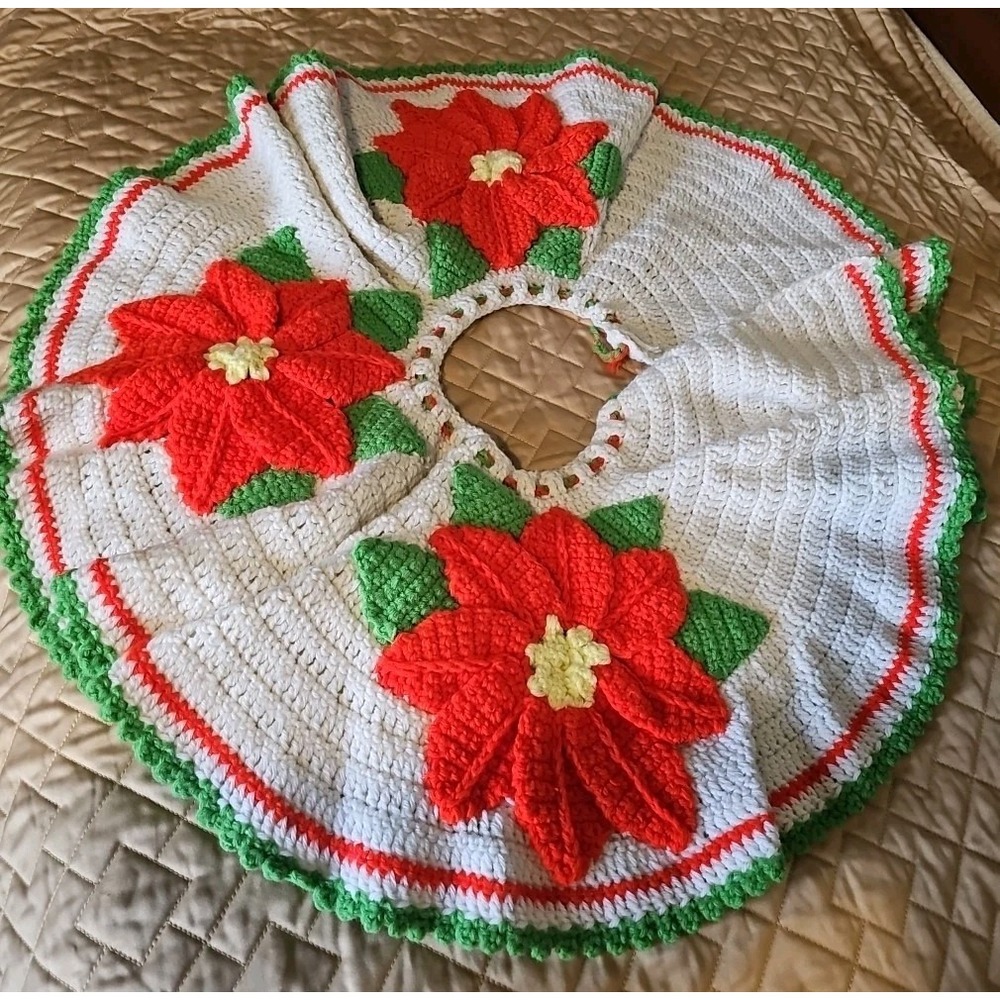 Vintage 3D Poinsettia Christmas Tree‎ Skirt Handmade Crochet 31" Kitschy Retro